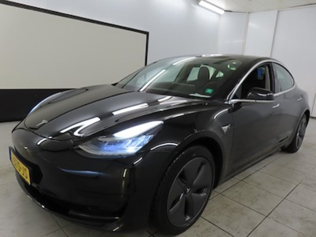 Tesla Model 3 Standard Range Plus RWD 4d