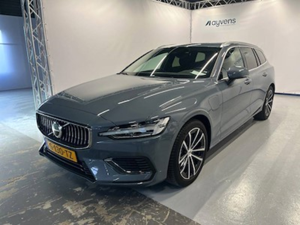 Volvo V60 T6 AWD Plug-in Hybrid Core - Bright