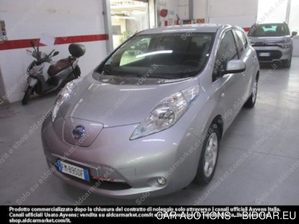 Nissan leaf visia plus 30kwh hatchback -