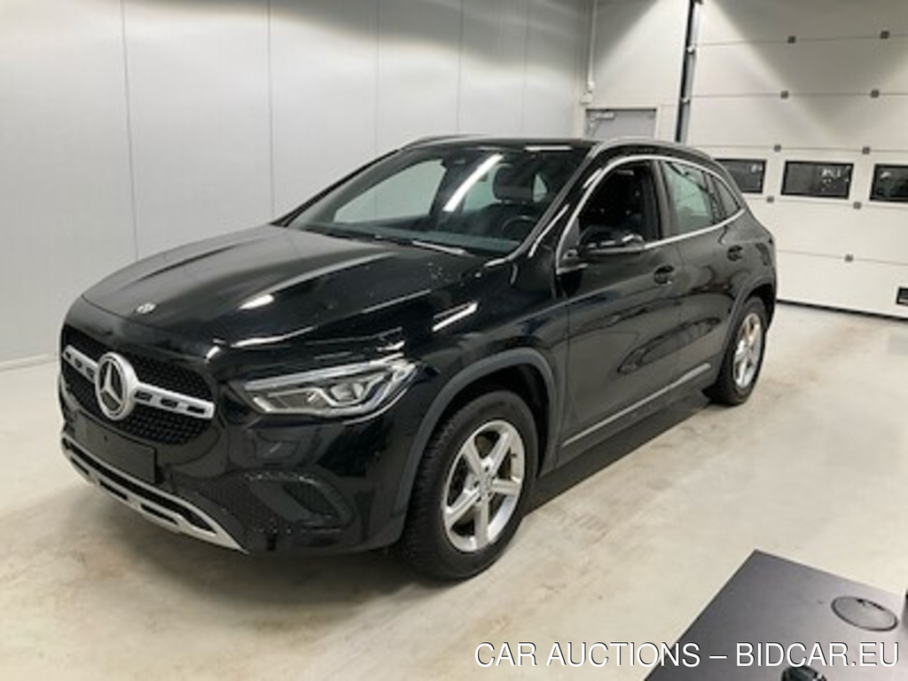 Mercedes-Benz Gla 2.0 Gla 220 D Business Dct