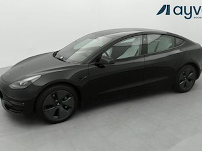 Tesla Model 375kwh long range dual 4 476 CV Black and White Interior