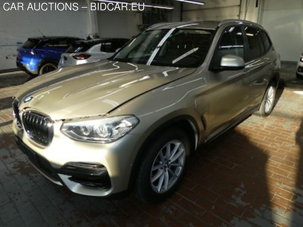 BMW X3 2.0 XDRIVE30E A ADVANTAGE