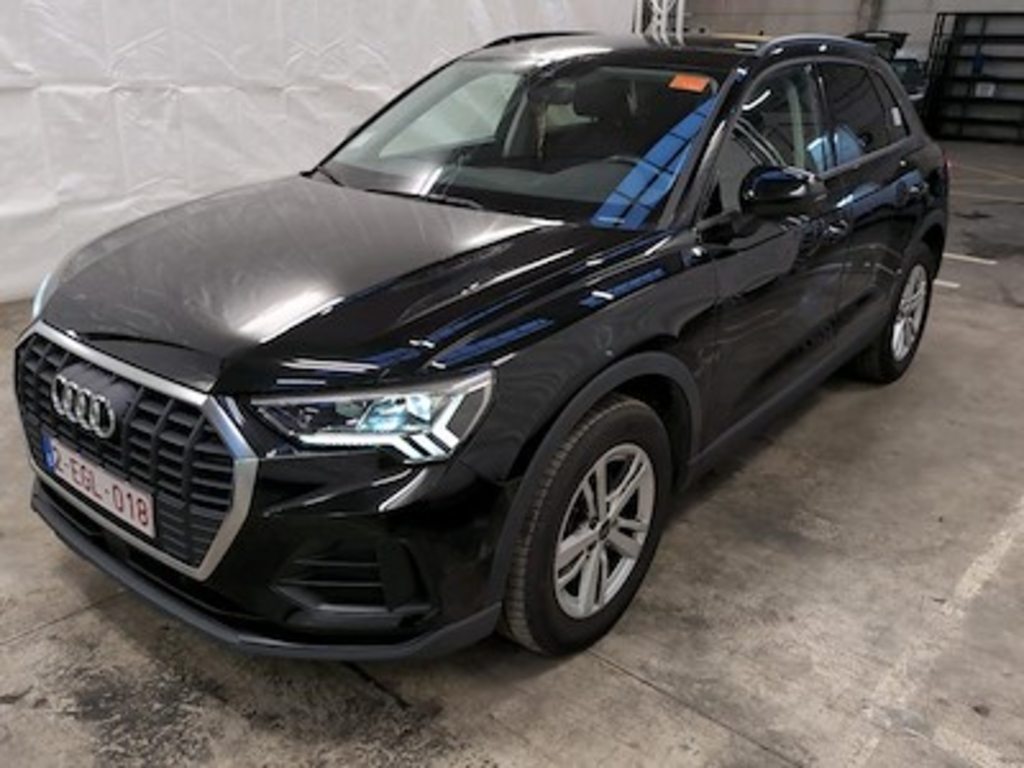 Audi Q3 35 TFSI S TRONIC BUS. ED. ATTR