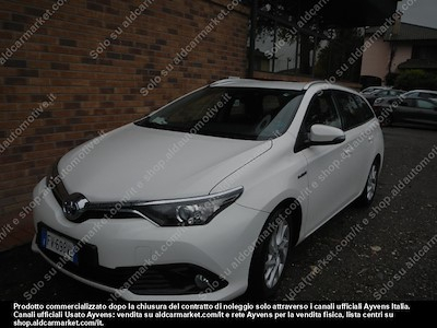 Toyota auris touring sports hybrid business -