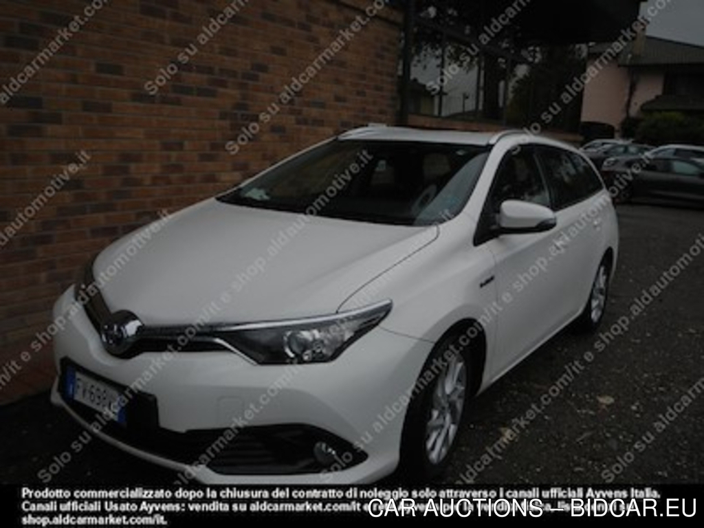 Toyota auris touring sports hybrid business -