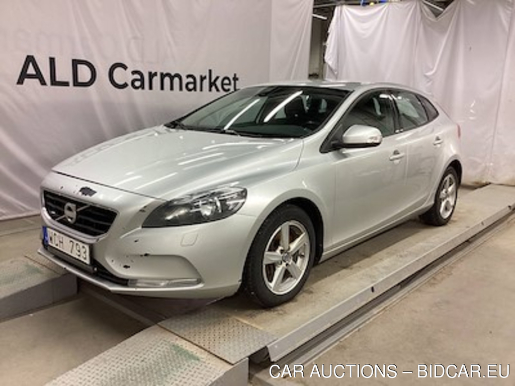 Volvo V40 2.0 D3 fwd !RUST UNDER THE CAR! Kinetic, B-Kamera, PDC, F-Hallare, Aut