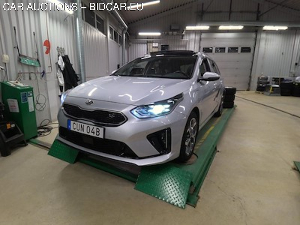 Kia Ceed SW Plug-In Hybrid Advance Plus 2 Drag Pano