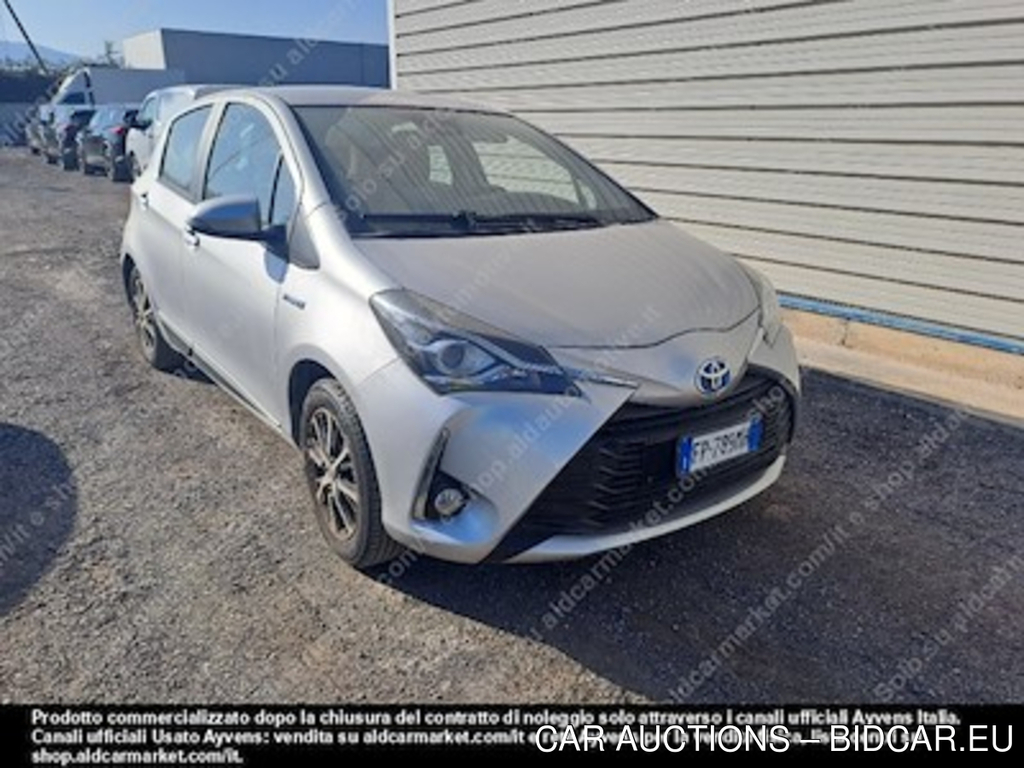 Toyota yaris 1.5 hybrid active hatchback -