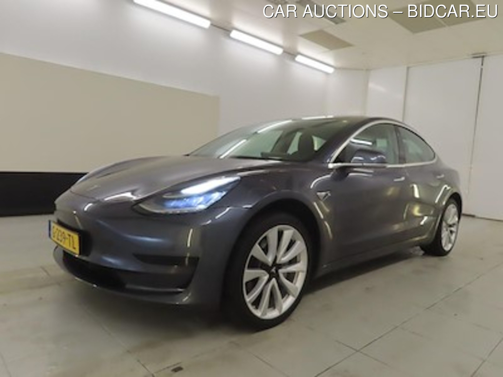 Tesla Model 3 Standard Range Plus RWD 4d