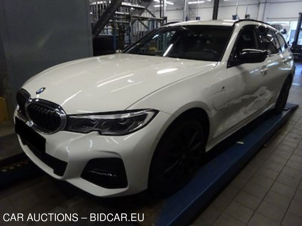 BMW series 3 2.0 330E XDRIVE TOURING A M SPORT