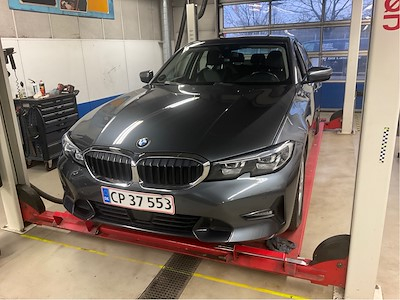 BMW 3 serie 2.0 320D SPORT LINE AUTO 4-dørs UA!,