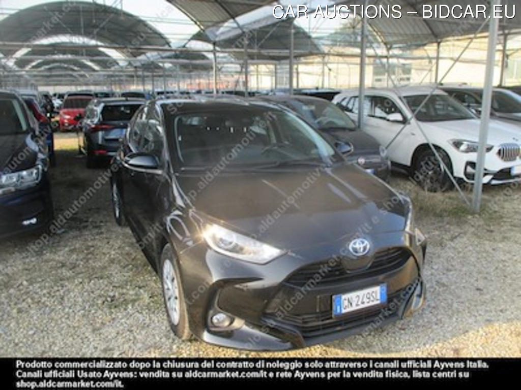 Toyota yaris hybrid business my22 hatchback -