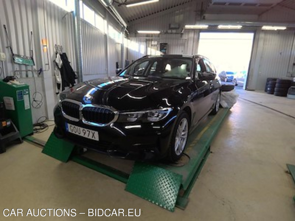 BMW Series 3 320d xDrive Touring Sport Line Drag