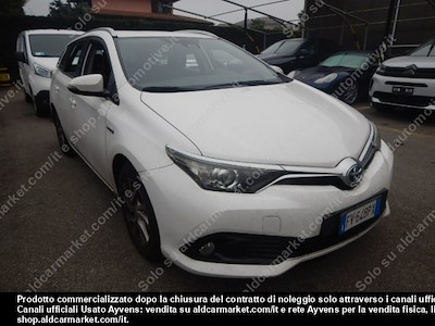 Toyota auris hybrid active touring sports -