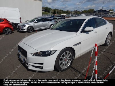 Jaguar XE 2.0d I4 180cv prestige -