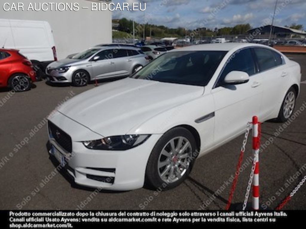 Jaguar XE 2.0d I4 180cv prestige -