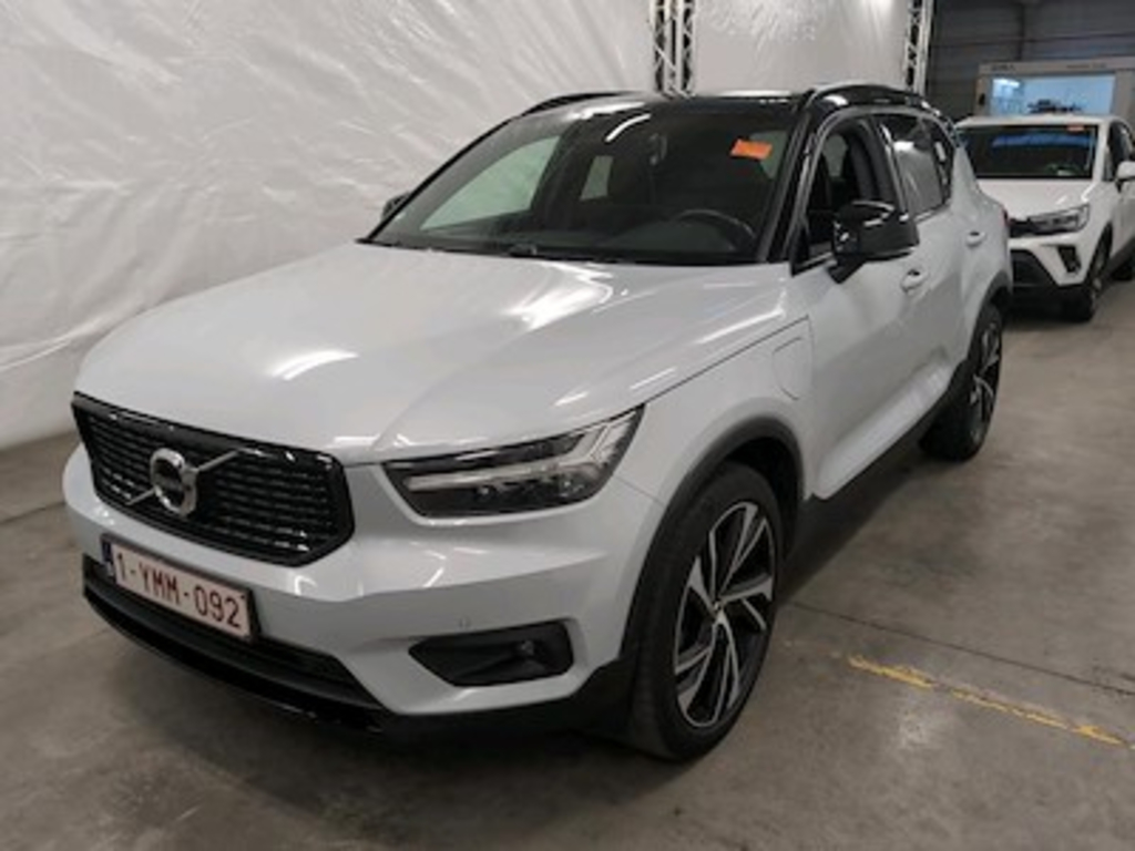 Volvo XC40 1.5 T5 PHEV R-Design Tech&amp;Park Assist