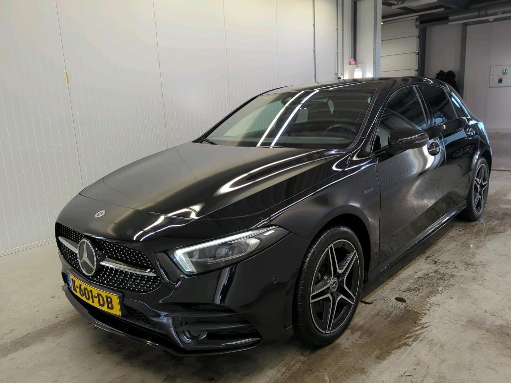 Mercedes-Benz A250 e 1.3 160kW Bus.Sol. AMG Limited DCT, 2020