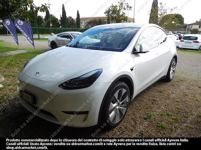 Tesla model Y 50 kwh rwd -