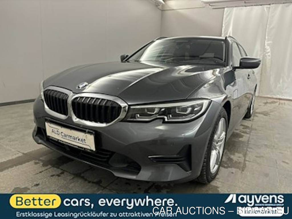 BMW 3er BMW 330e Touring Aut. Advantage Kombi, 5-turig, Automatik, 8-Gang