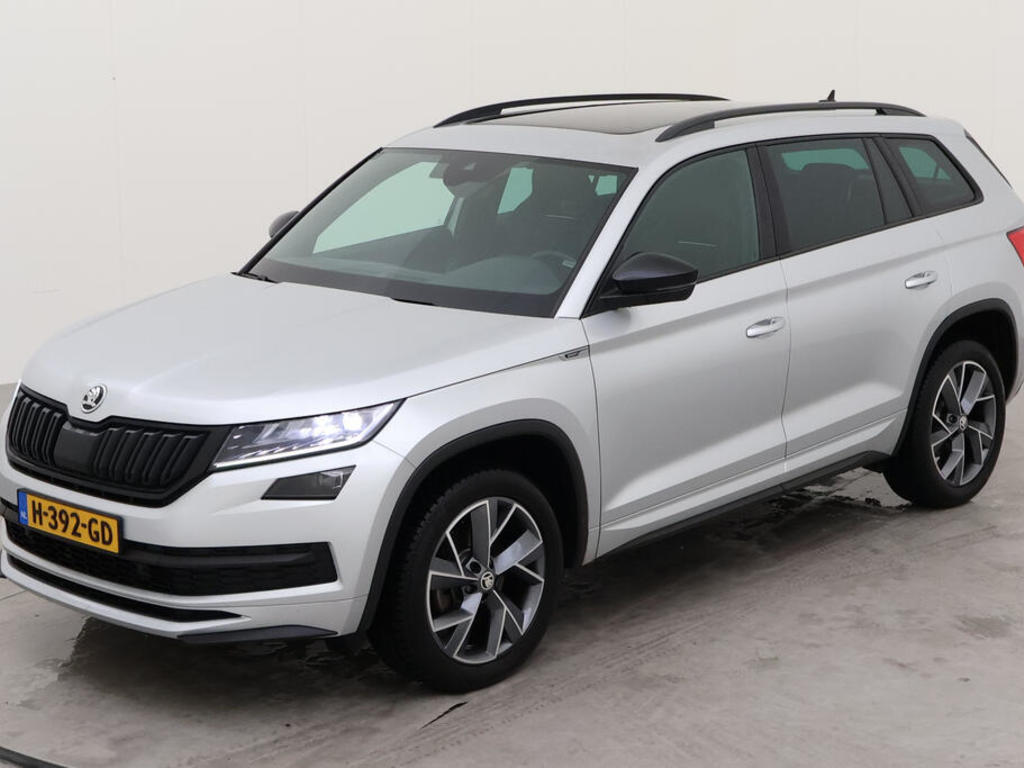 Skoda Kodiaq 1.5 TSI 150PK DSG SPORTLINE BUSINESS COMFORT FUNCTIE 7P PANO, 2020