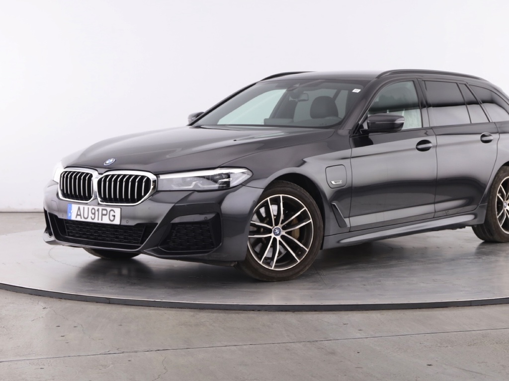 BMW Serie-5 lci touring 530 E PACK DESPORTIVO M, 2022