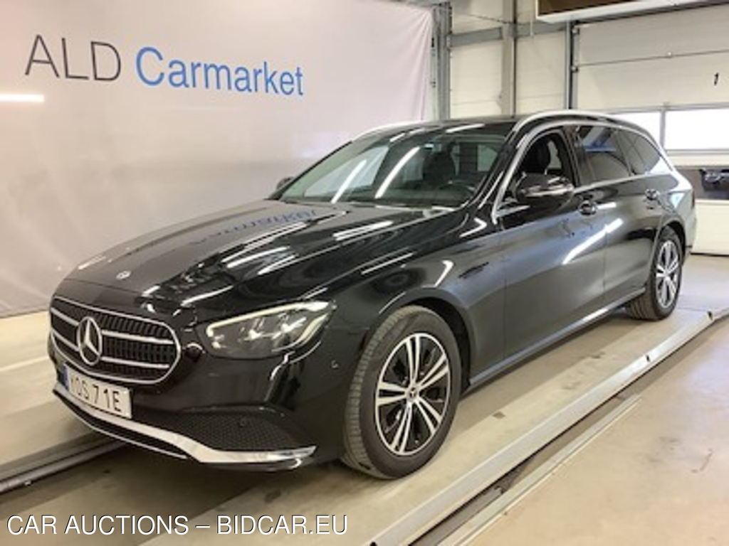 Mercedes-Benz E 220 T D 4matic !No Winter Tyres! Navi, Skinn/Tyg, B-Kamera, Drag, Auto