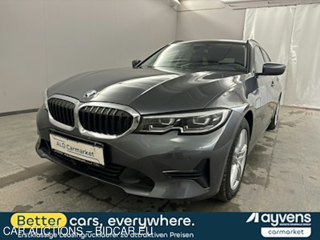 BMW 3er BMW 330e Touring Aut. Advantage Kombi, 5-turig, Automatik, 8-Gang