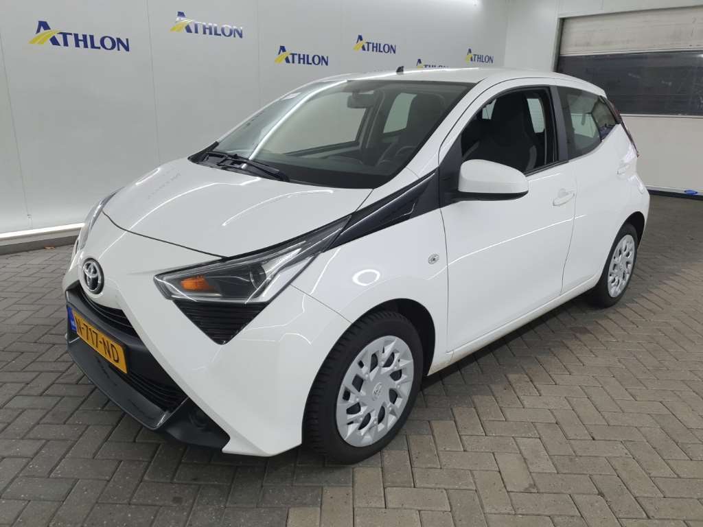 Toyota Aygo 1.0 VVT-I X-PLAY 5D 53KW, 2021