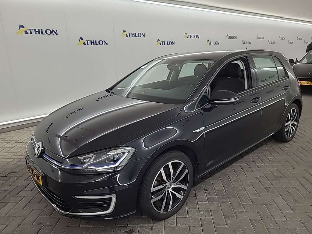 Volkswagen Golf E-DITION 2019 5D 100KW, 2019