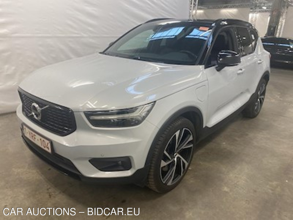 Volvo XC40 1.5 T5 RECHARGE GEARTRONIC R-DESIGN Winter Tech & Park Assist