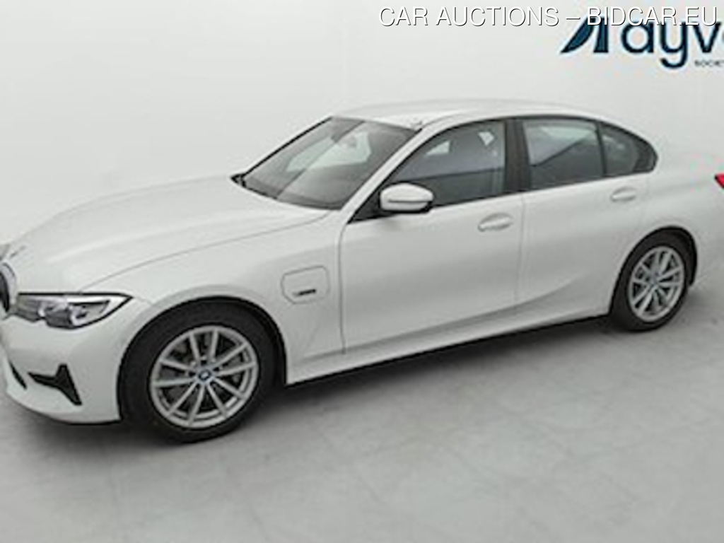 BMW 330 E phev 184 CV Business Pack Plus, Sieges Chauffants