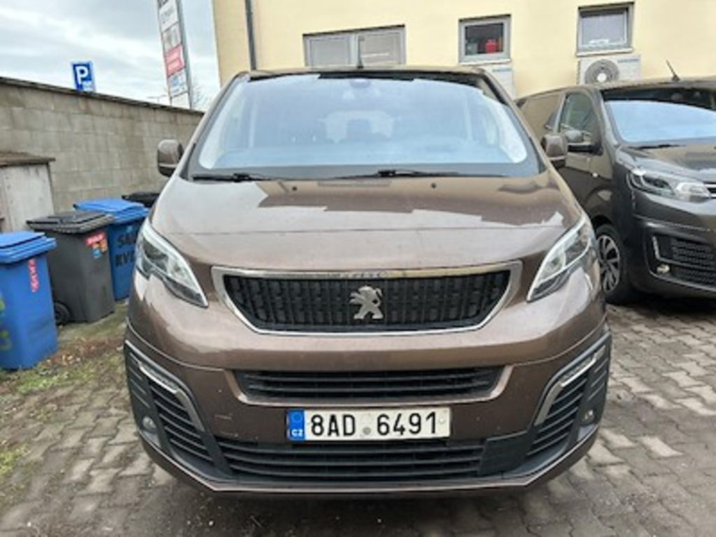 Peugeot Traveller Standard L2 2.0 BlueHDi 180 EAT8 ALLURE