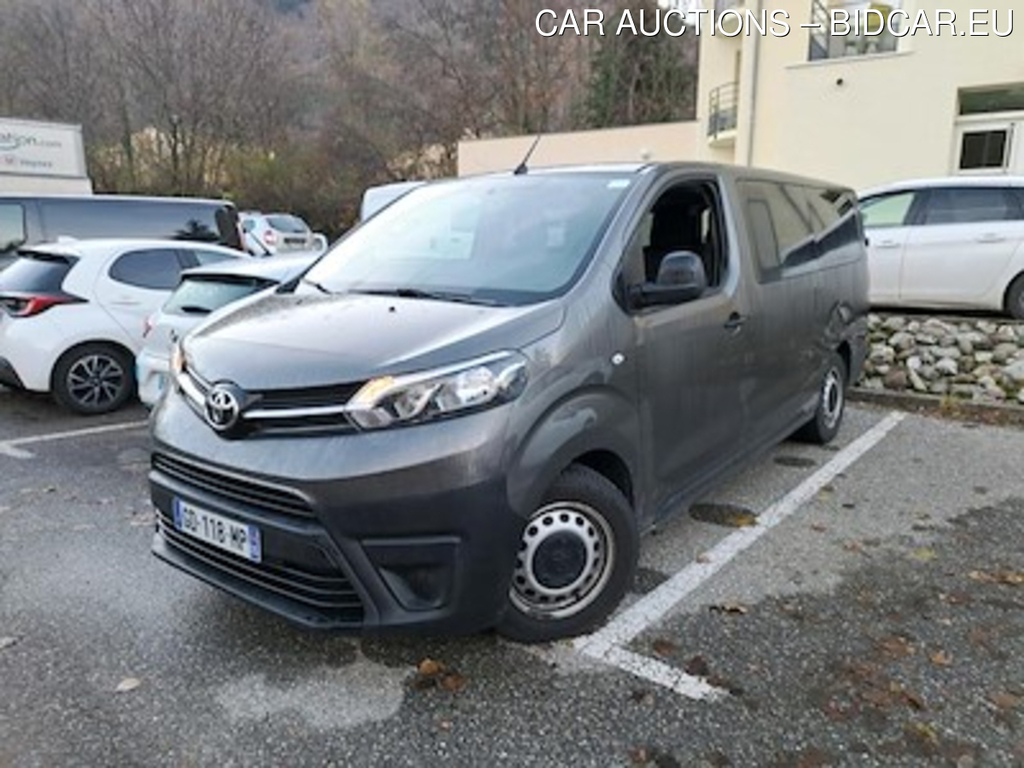 Toyota PROACE PROACE Combi Long 1.5 120 D-4D Dynamic RC21