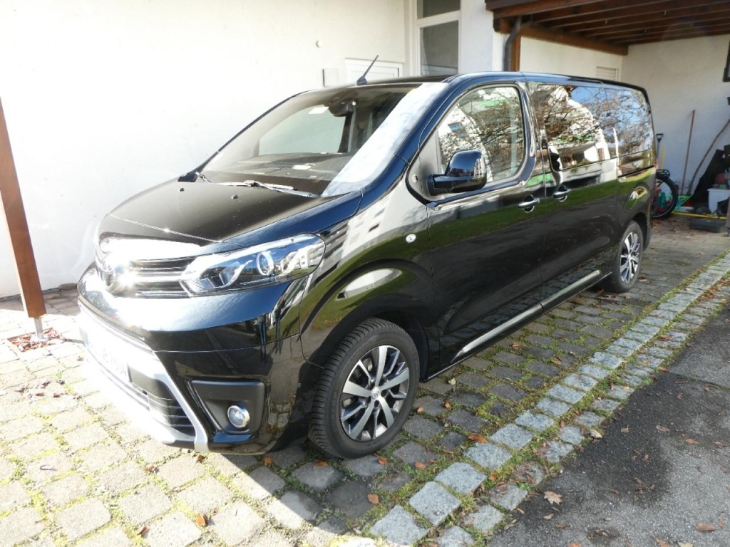 Toyota Proace 2.0-L-D-4D L1 (8-SI.) AUTM. Verso Team Deutschland, 2023