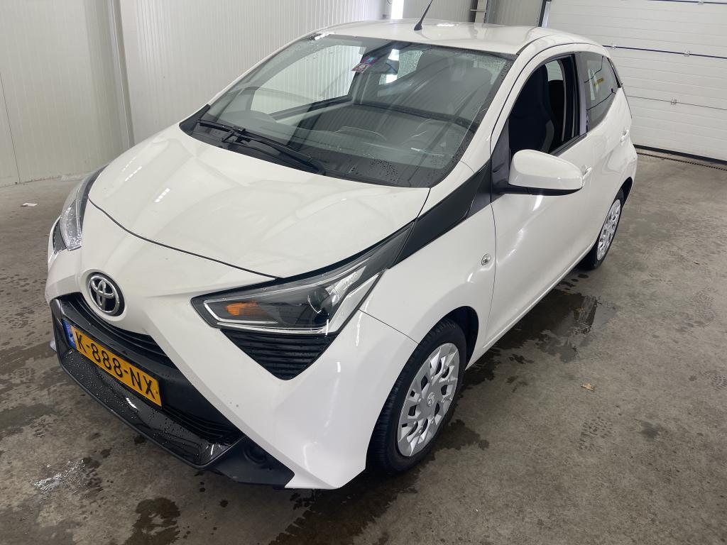 Toyota Aygo 1.0 VVT-I X-PLAY, 2021