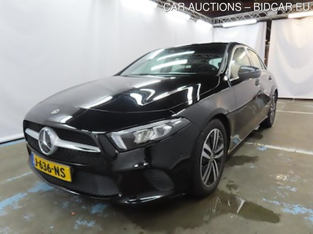 Mercedes-Benz A-klasse A 180 7G-DCT Business Solution Luxury 5d