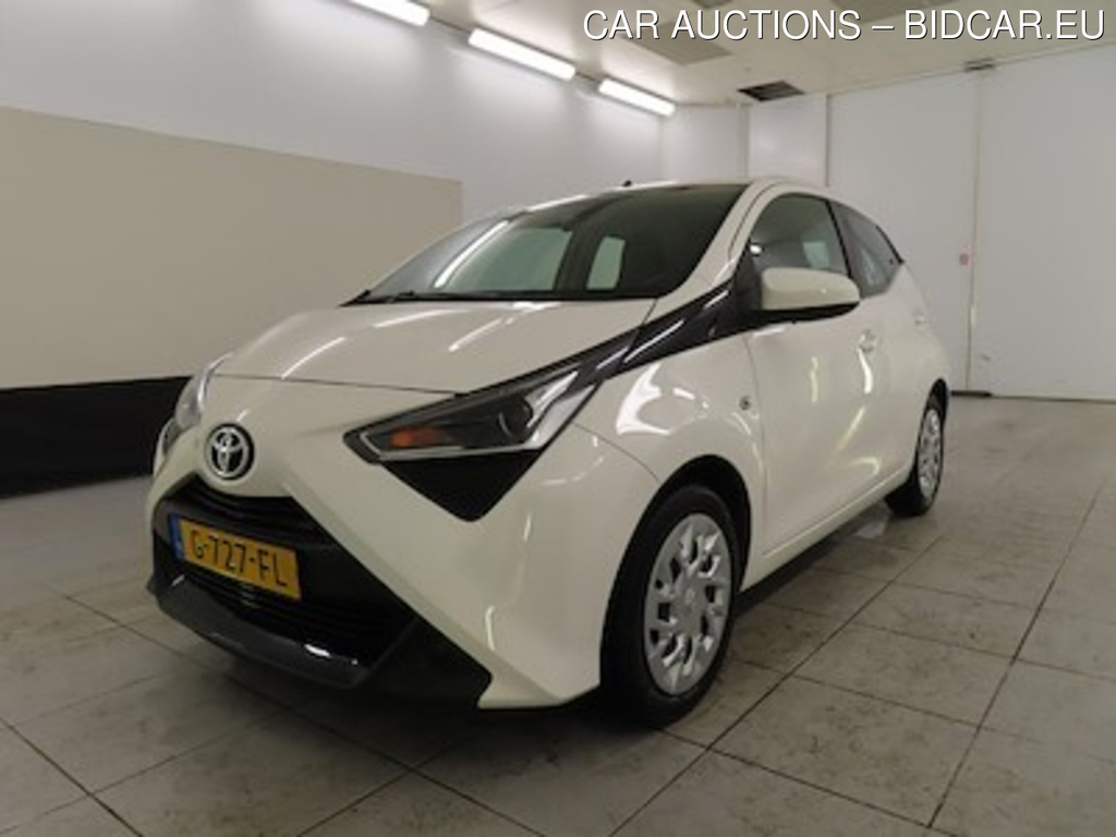 Toyota Aygo 1.0 VVT-i x-play 5d