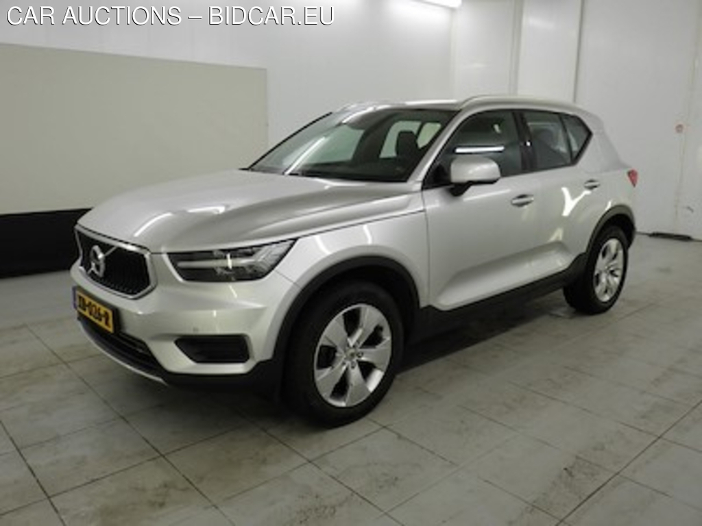 Volvo XC40 T3 Momentum 5d