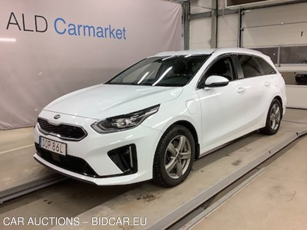 Kia Ceed 1.6 dct phev Advance, B-Kamera, Auto