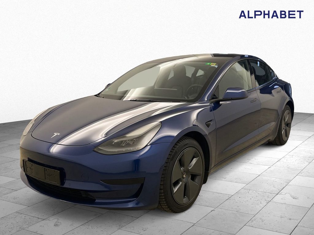 Tesla Model 3 Standard Reichweite Plus Hinterradantrieb, 2021