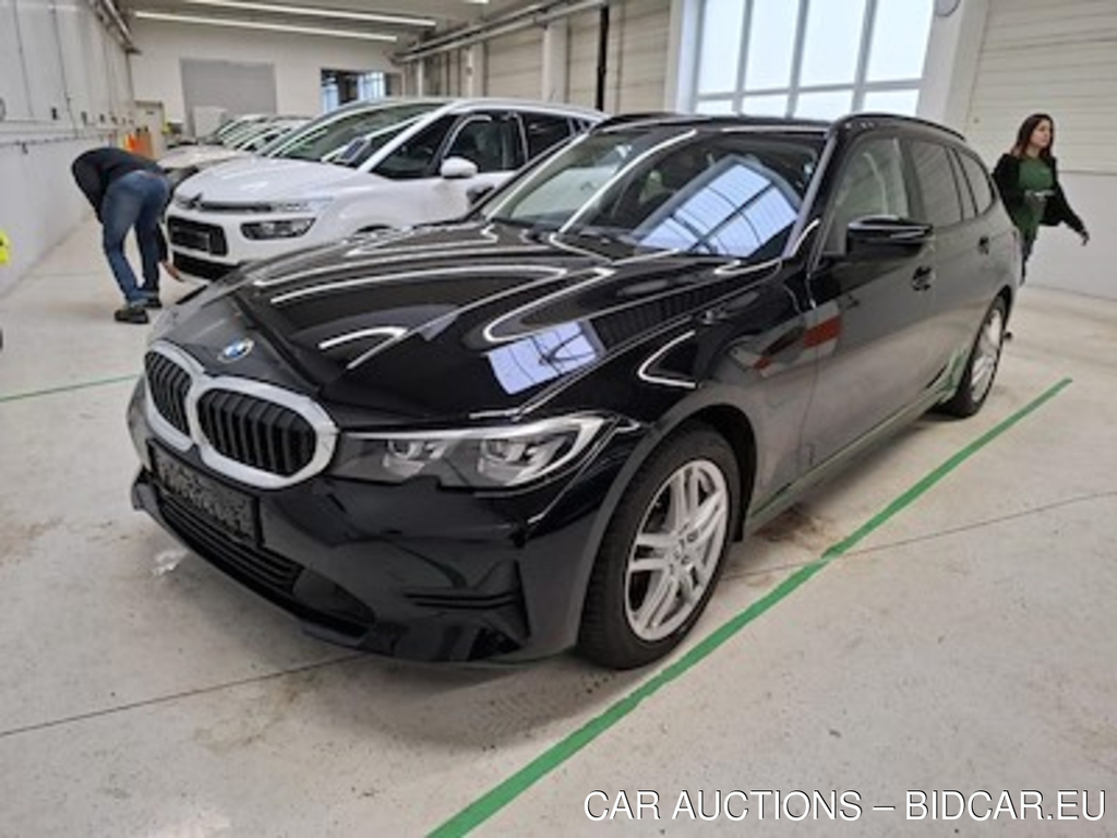 BMW Series 3 320d A xDrive Touring 140KW