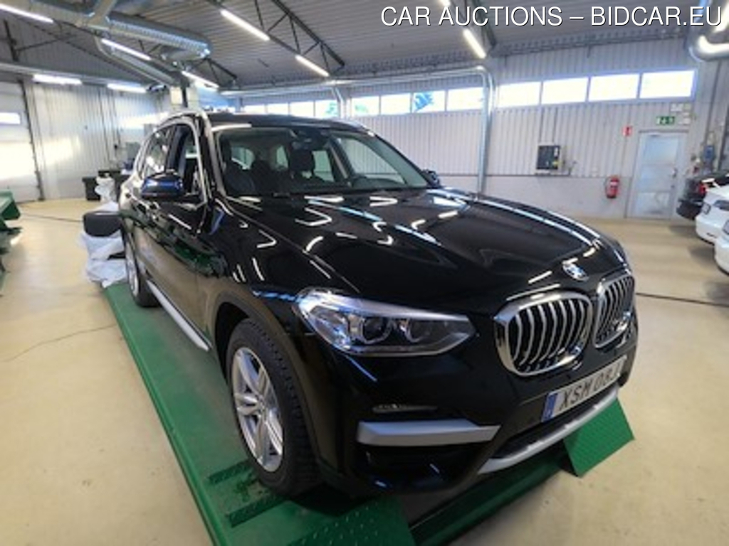 BMW X3 xDrive 30e X-Line Skinn/Tyg Auto