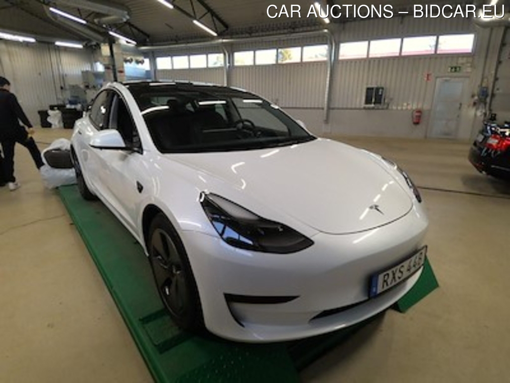 Tesla Model 3 Standard Range Plus Rwd