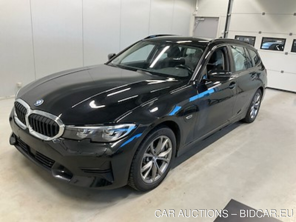 BMW Series 3 330e F Sport Line Touring Auto