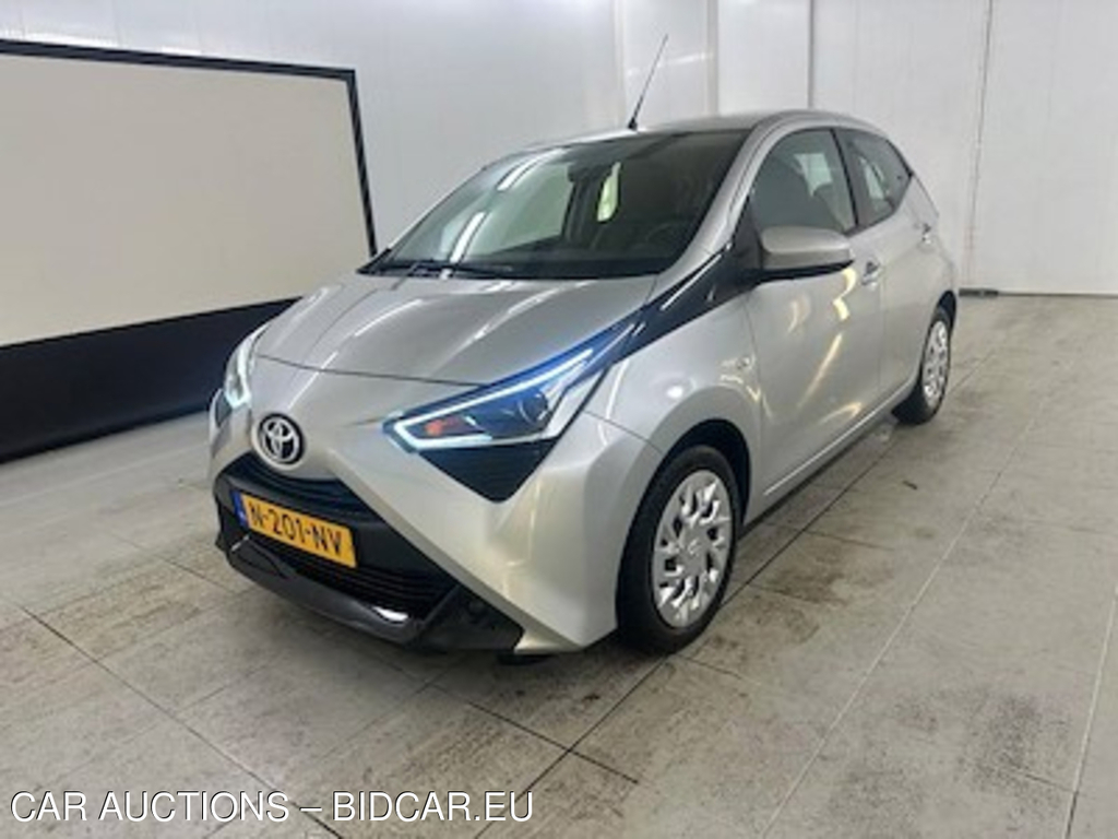 Toyota Aygo 1.0 VVT-i x-play