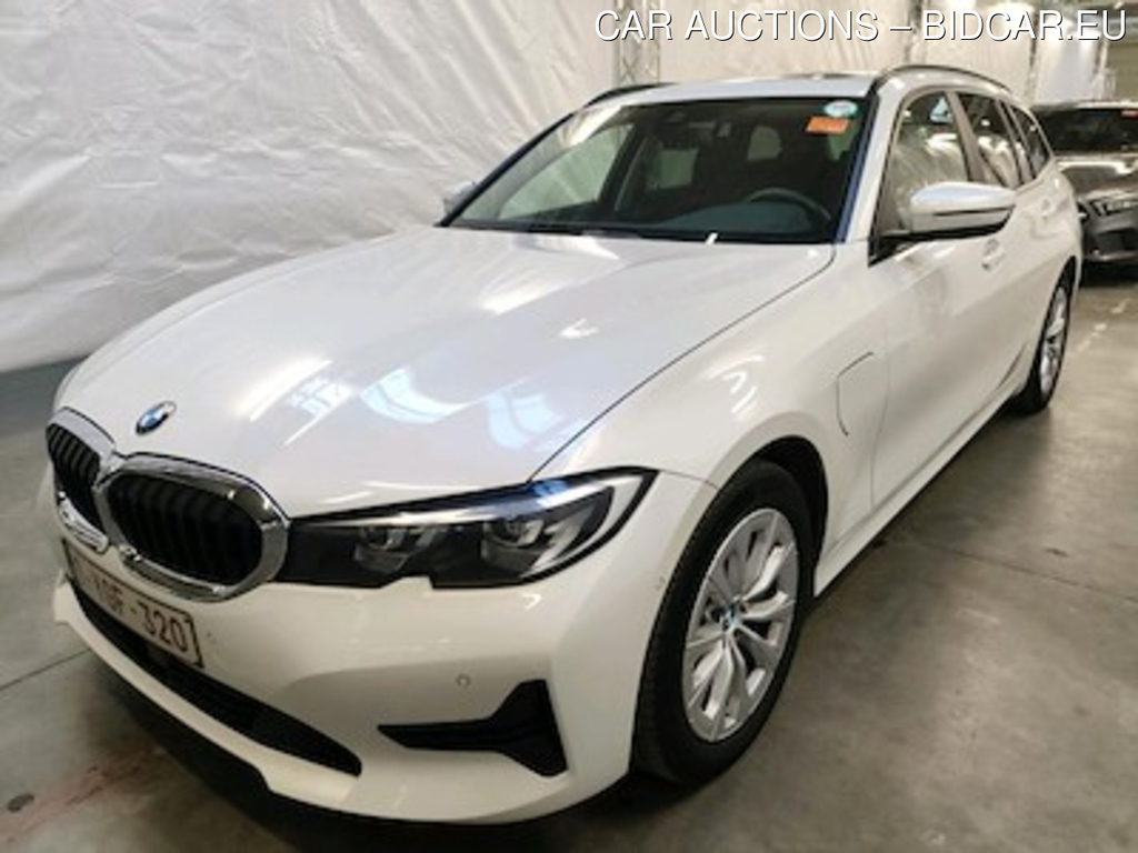 BMW 3 touring - 2019 330eA PHEV Business Plus Travel