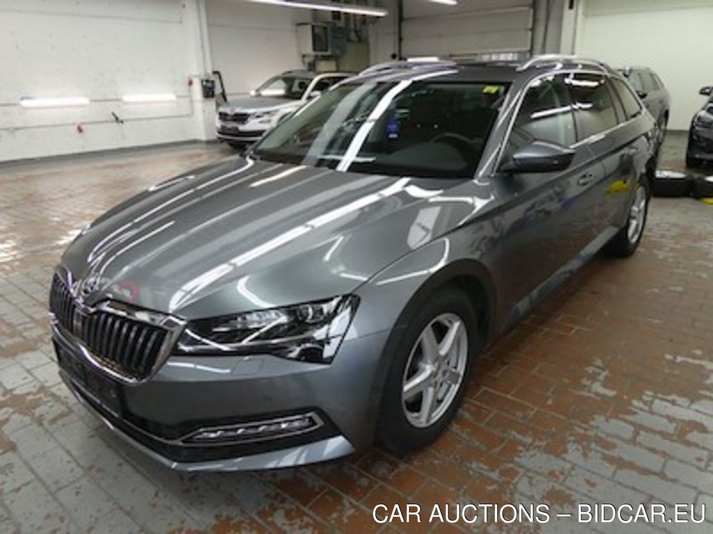 Skoda superb 2.0 TDI 110KW STYLEDSG-7 COMBI