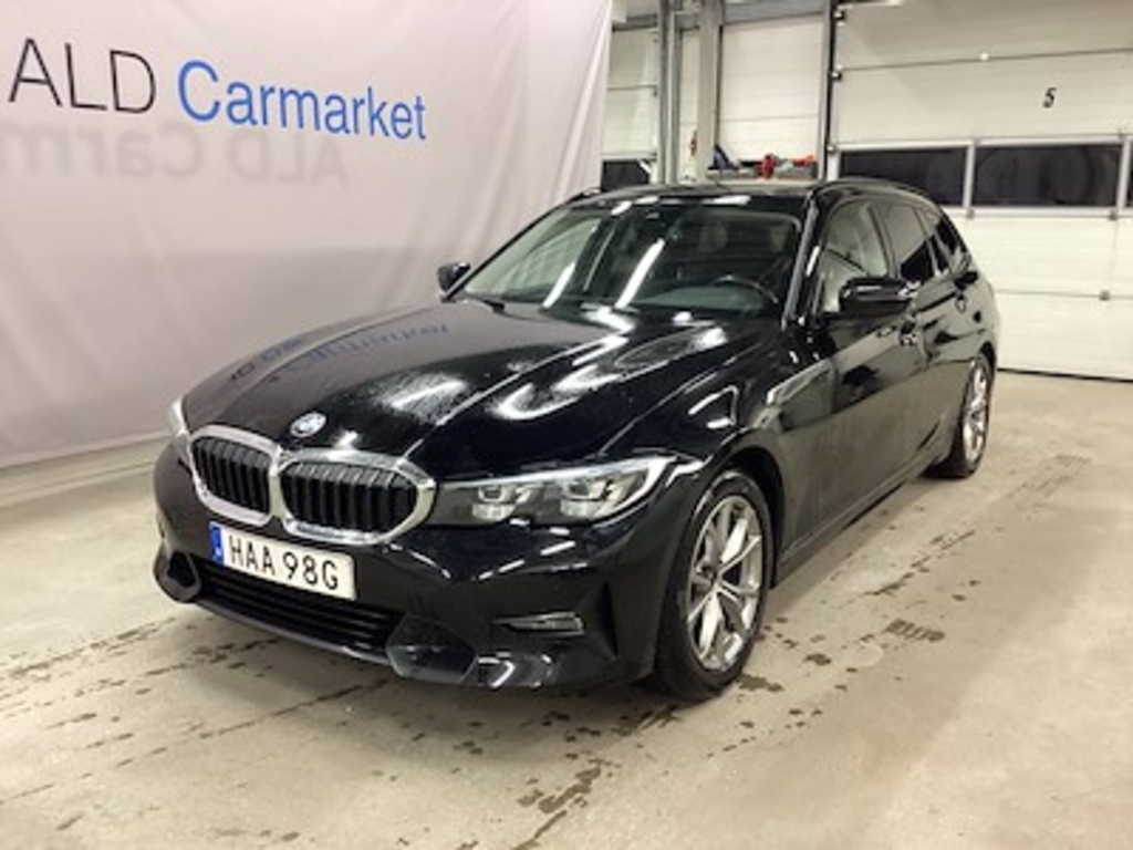 BMW 320d !CRACK IN WINDSHIELD! Sport Line, Navi, Drag, Lane-Assist, Skinn/Tyg, Auto