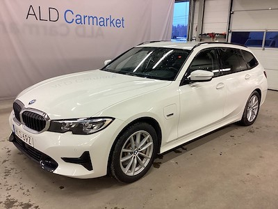 BMW 330e Sport Line, Navi, Drag, PDC Fram&amp;Bak, Skinn/Tyg, Auto